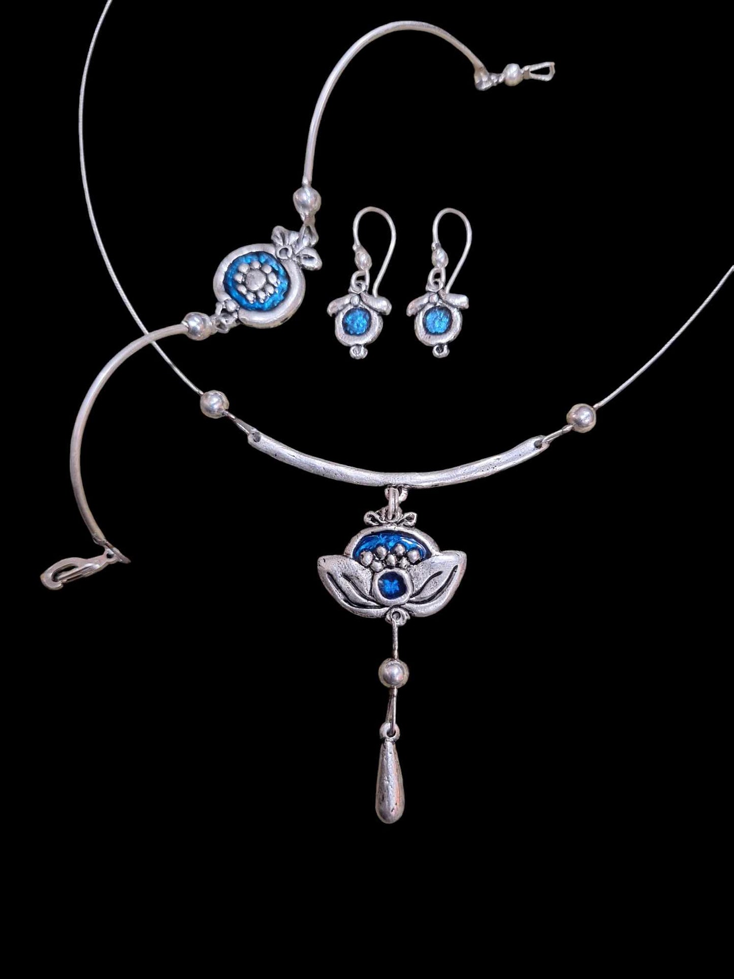 Torockói nyílt gránátalmás hímzés kollekció