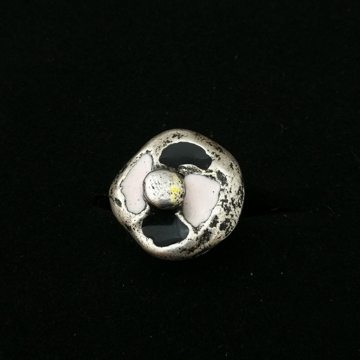 Kis kör gaudi gyűrű