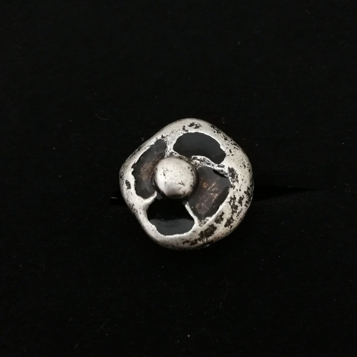 Kis kör gaudi gyűrű