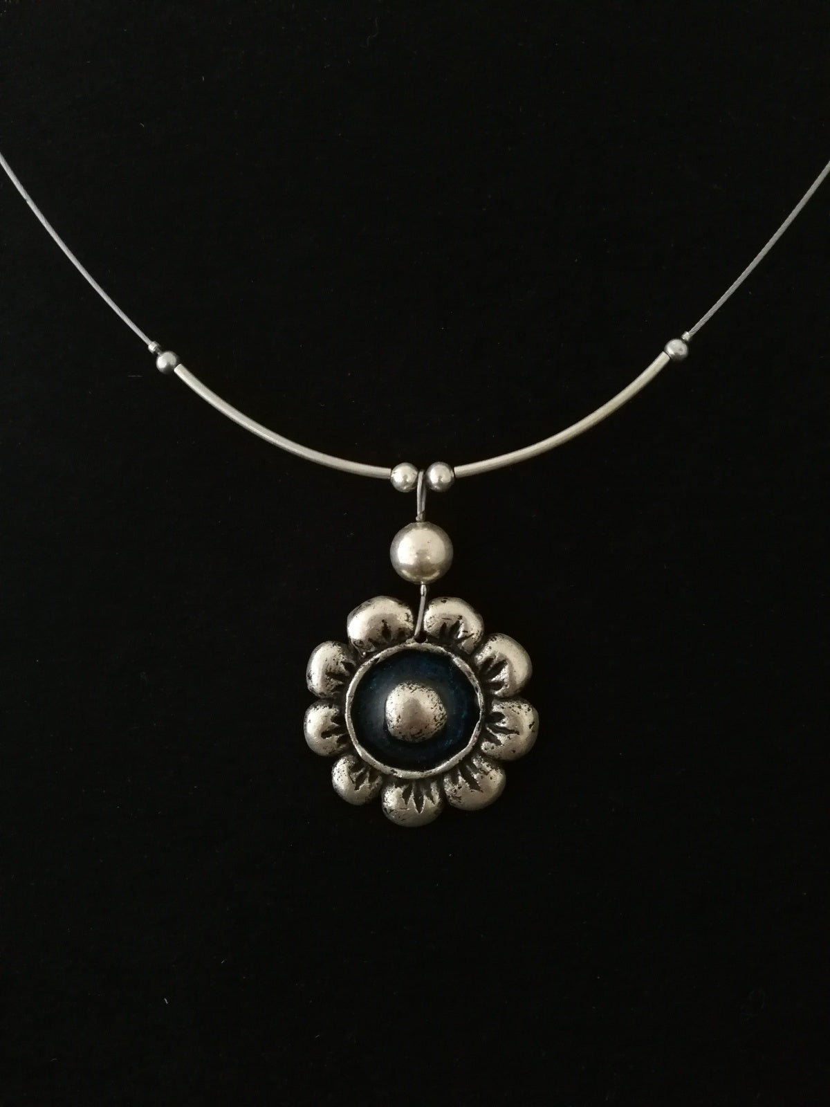 Daisy necklace