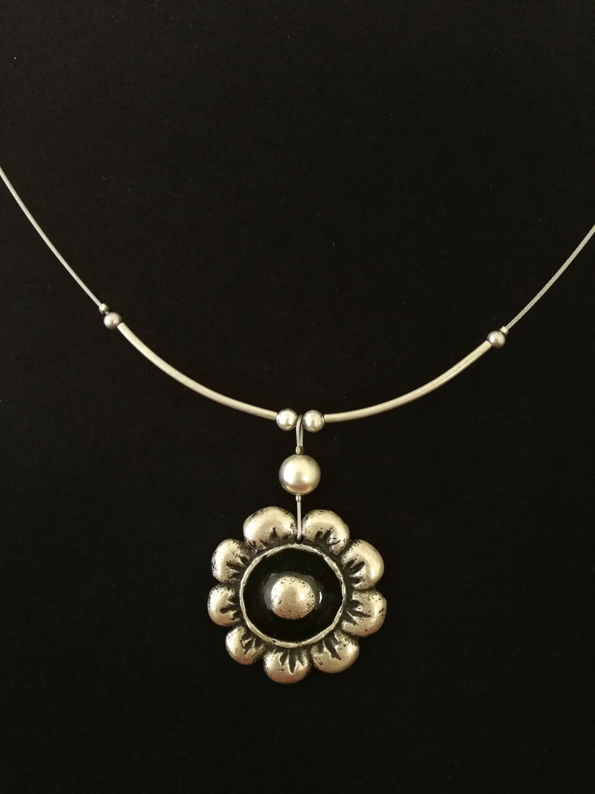 Daisy necklace