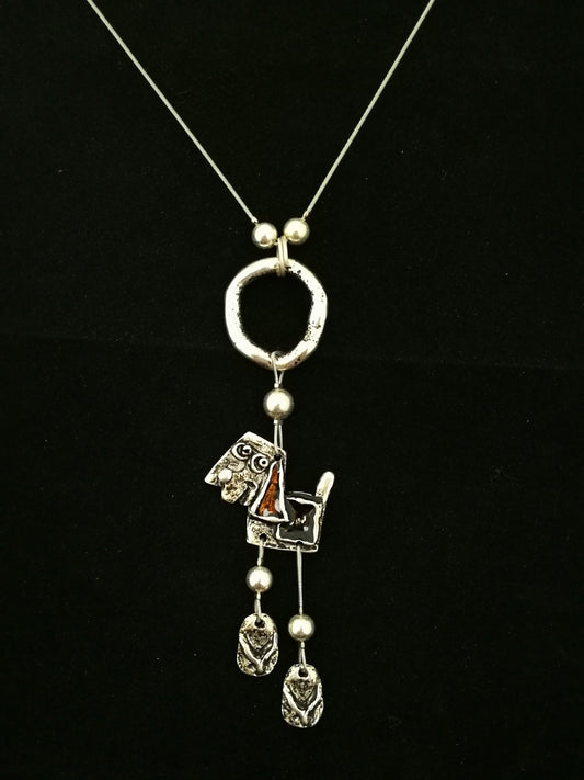 Hosszú lógó lábú kutyus nyaklánc karikával