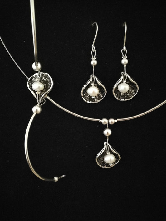 Kis gyöngyös kála kollekció karkötővel