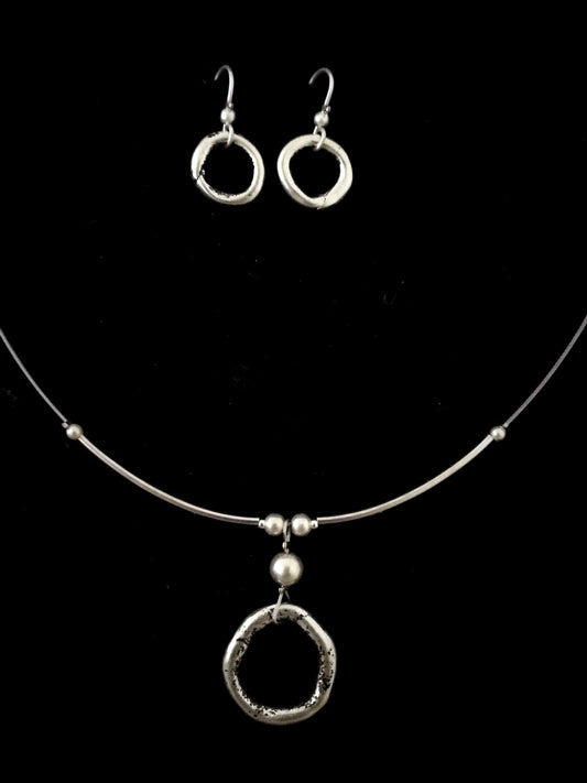 Karika kis fülbevalóval kollekció