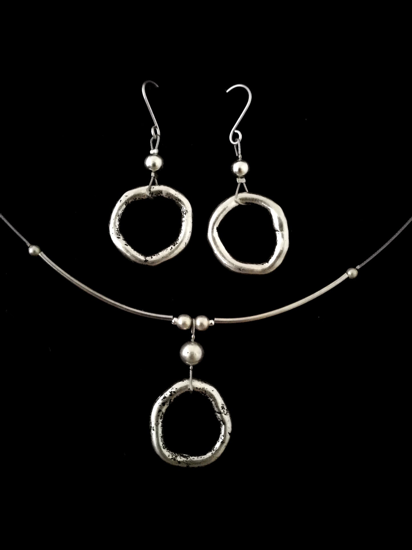 Karika nagy fülbevalóval kollekció