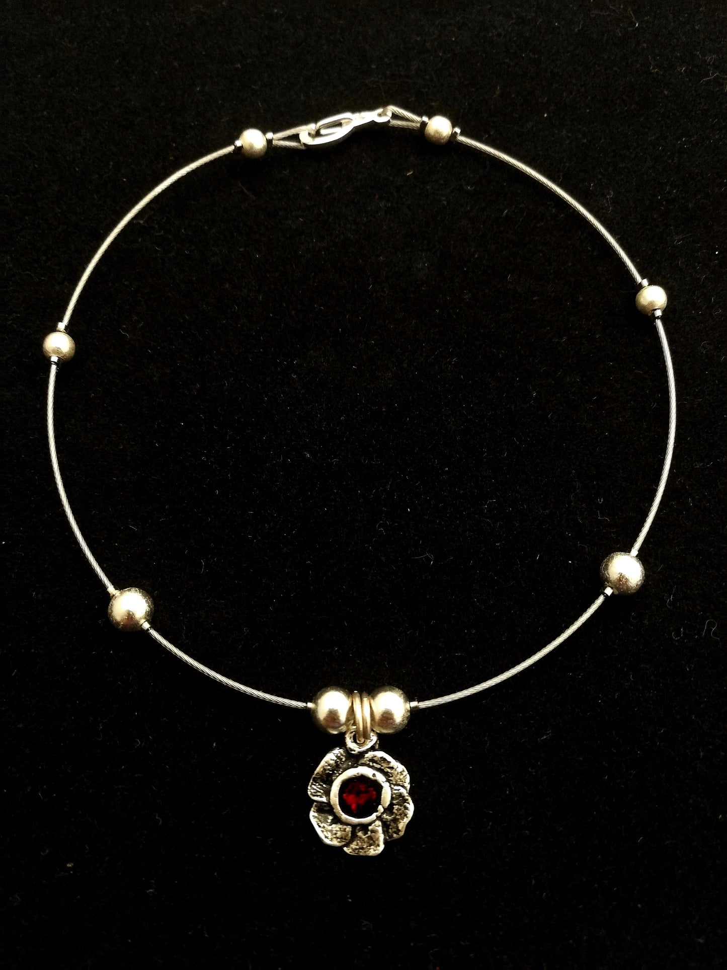 Kis virág bokalánc