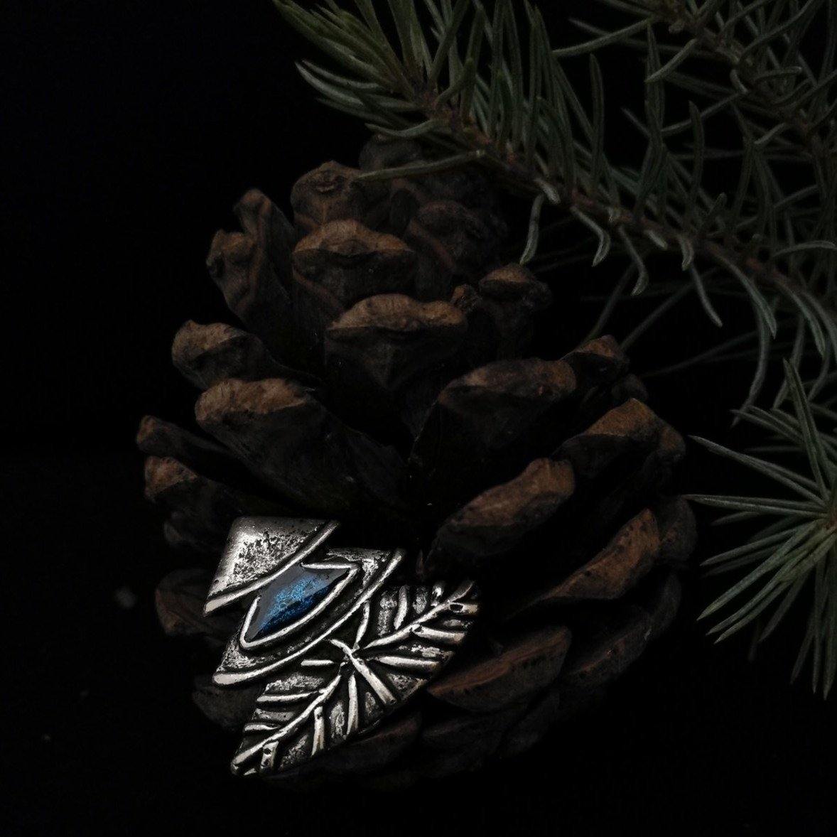 Fenyőfa kitűző - Orsiékszer