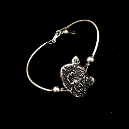 Kitten bracelet