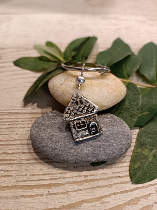 Kis házikó táskadísz