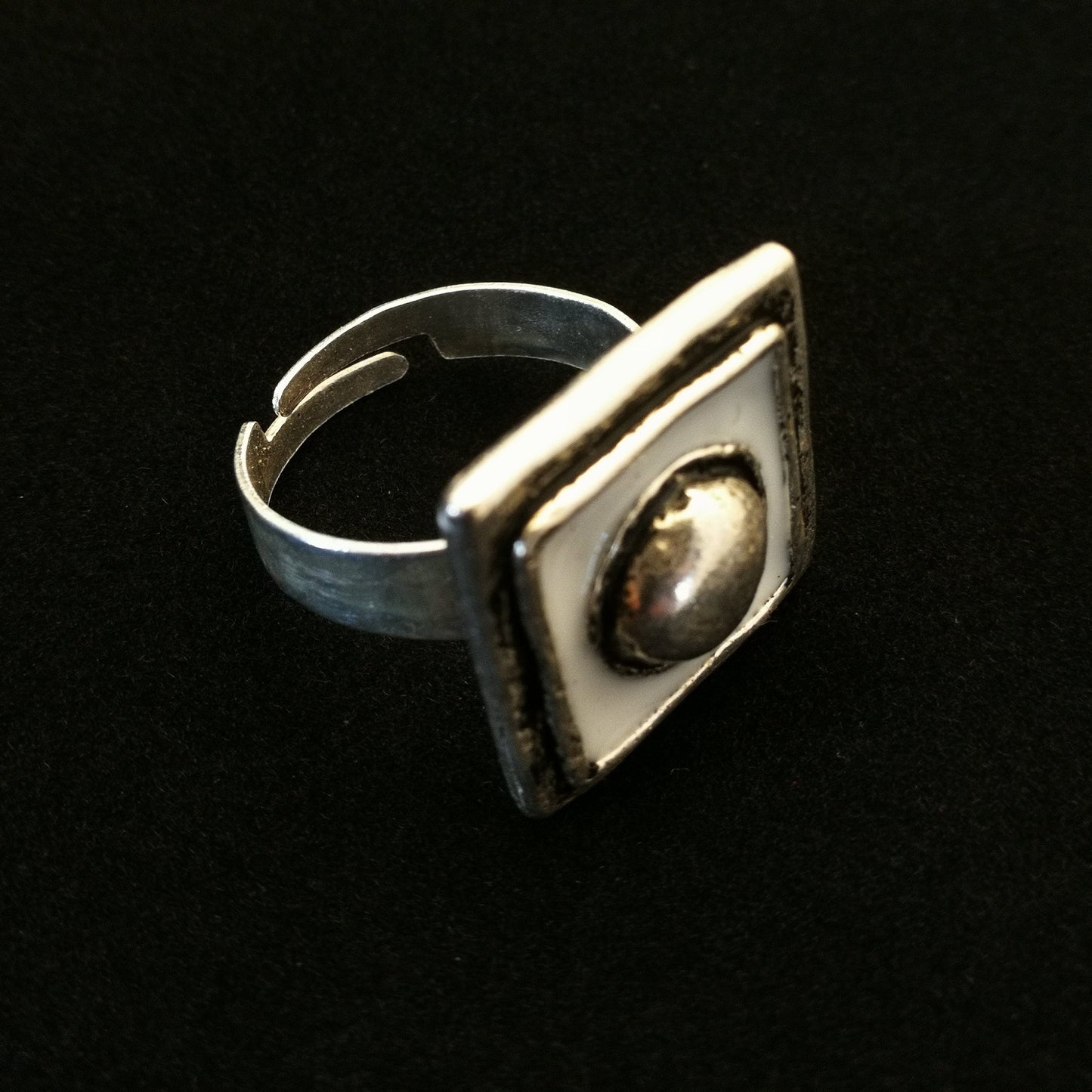 Közepes négyzet gyűrű