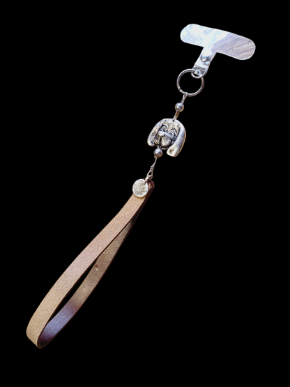 Kutyafej csuklóra akasztható valódi bőr telefontartó