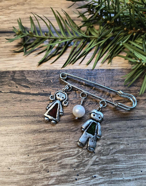 Hógolyózó gyerekek sáltű