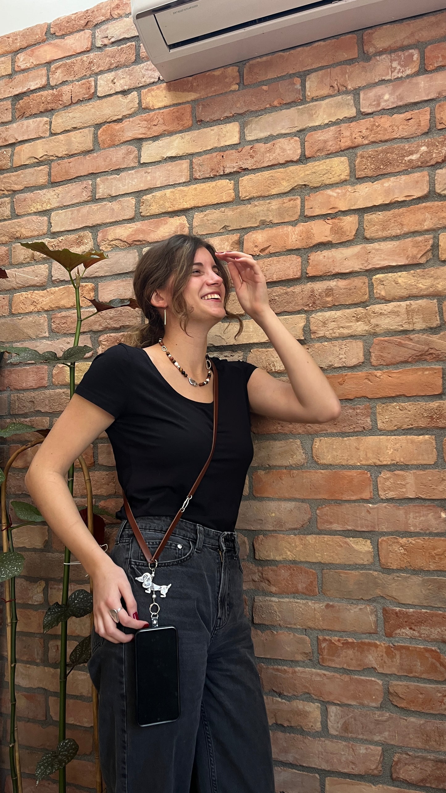 Tacsi vállra akasztható valódi bőr telefontartó