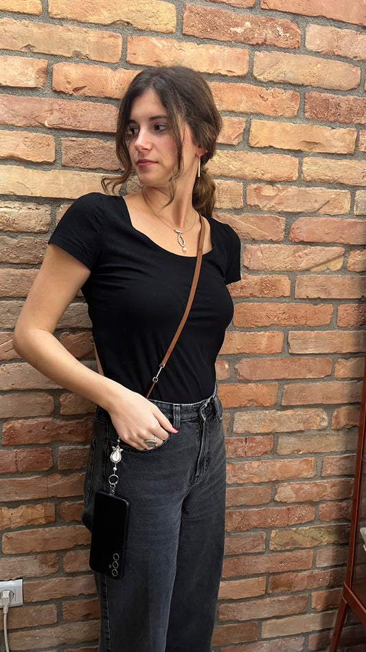 Nagy tulipán vállra akasztható valódi bőr telefontartó