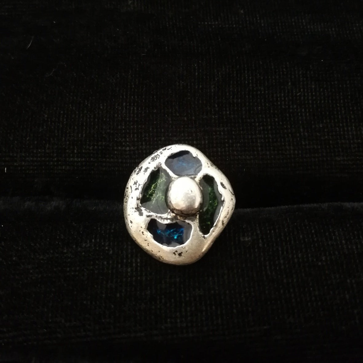 Kis kör gaudi gyűrű