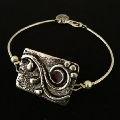 Szűr négyzet karkötő