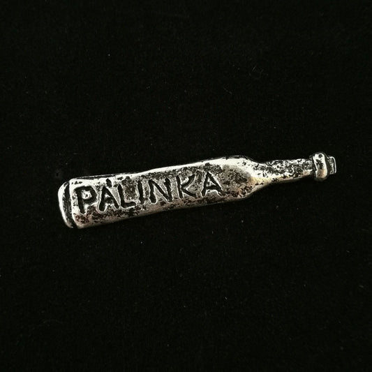 Pálinka kitűző