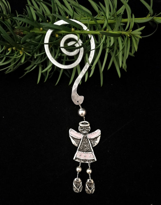 Pihenő angyal karácsonyfadísz