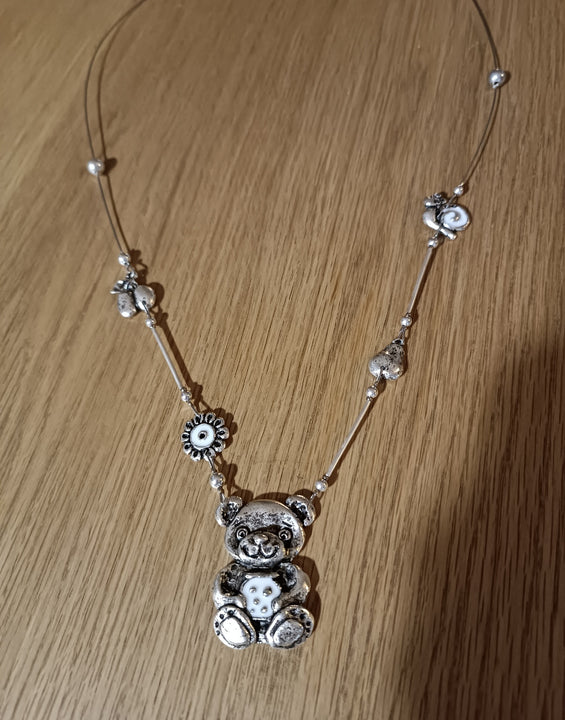 Mesél az erdő nyaklánc