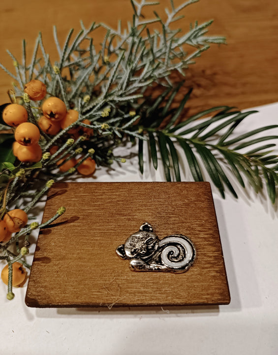 Alvó cica gyufásdoboz